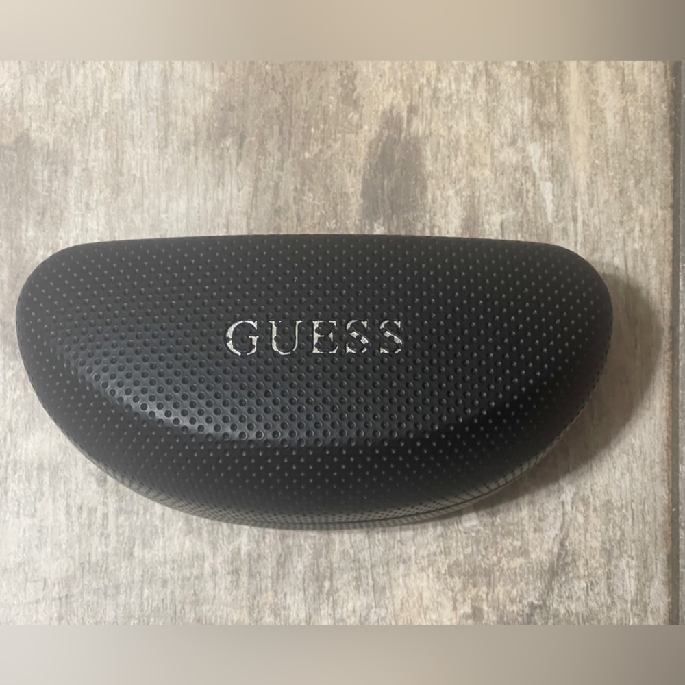 Guess Womens/Mens Black Perforated Style hard shell Eyeglass Case